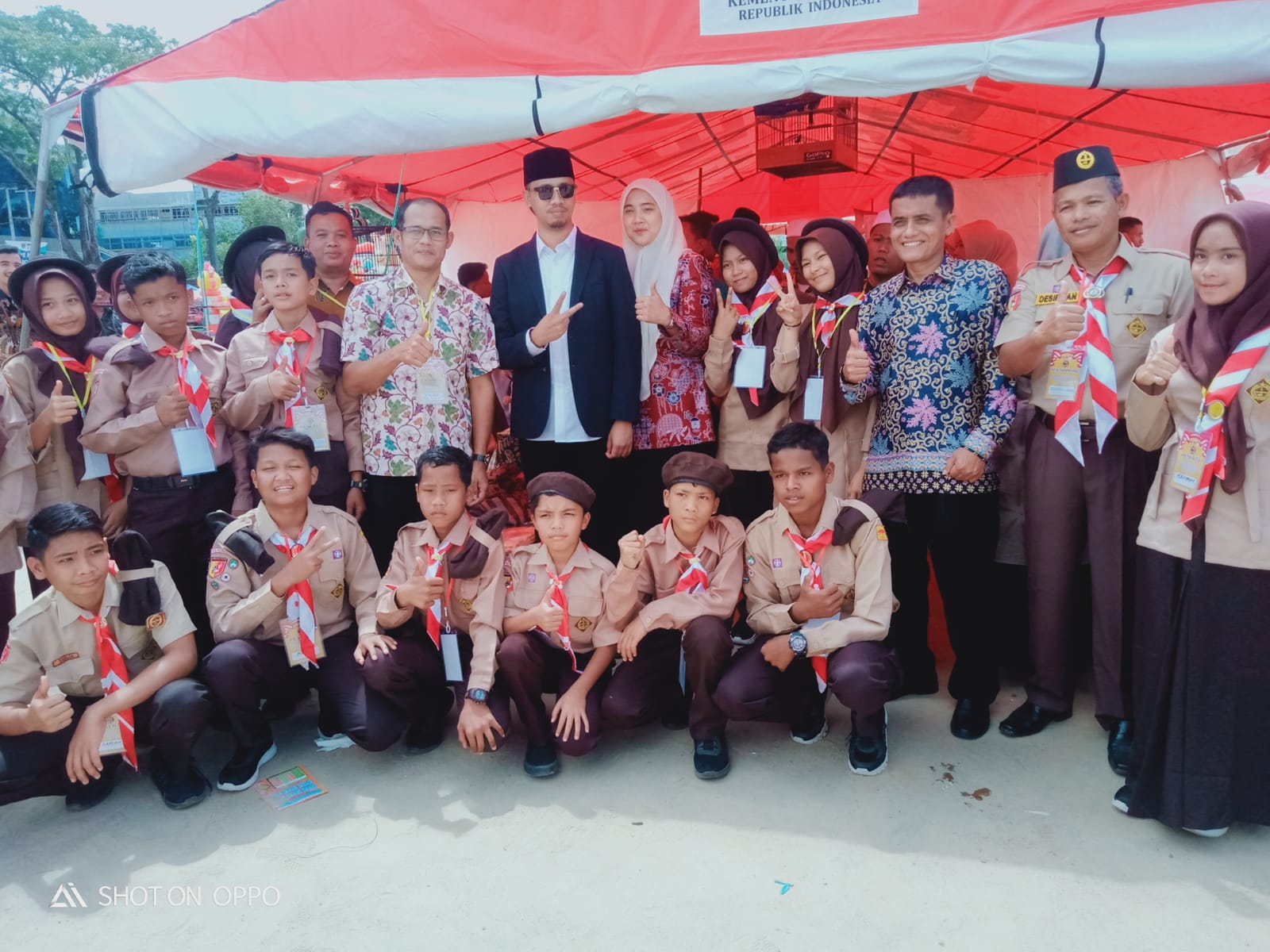Kontingen Jambore Nasional Anak Panti Asuhan Kabupaten Pasaman besama Kadinsos Pasaman